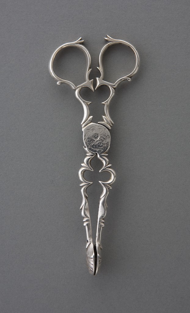 Daniel Dupuy. Sugar nippers. c. 1770. Image and original data provided by Sterling and Francine Clark Art Institute